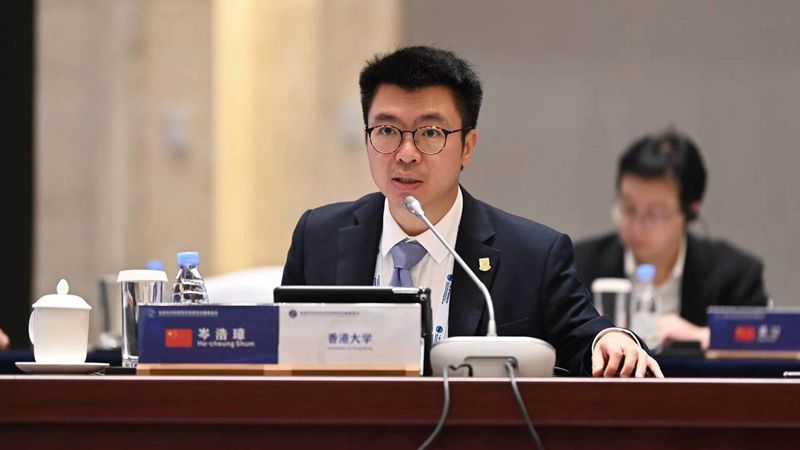 19香港大學岑浩璋_副本.jpg