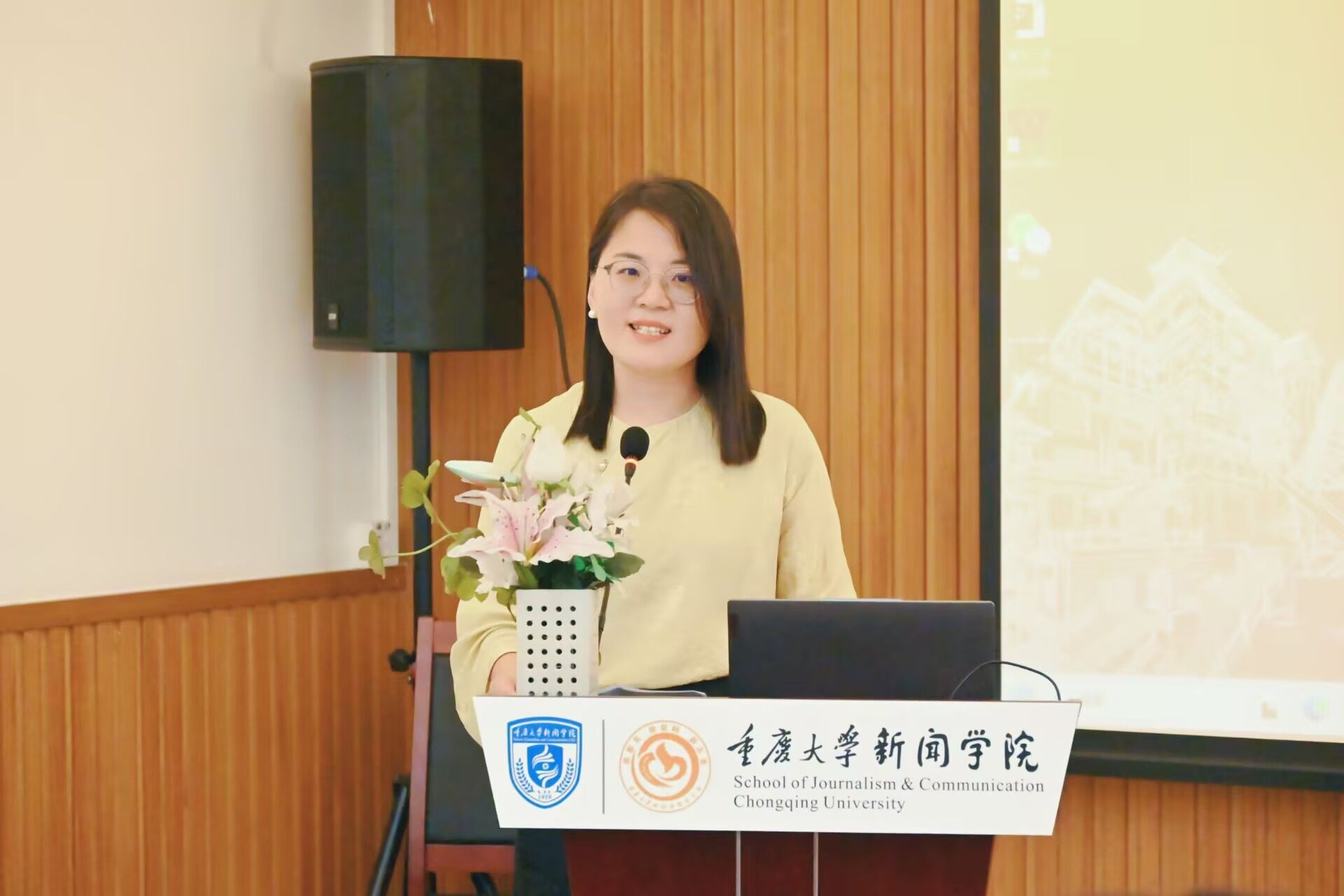 吳明華演講.JPG
